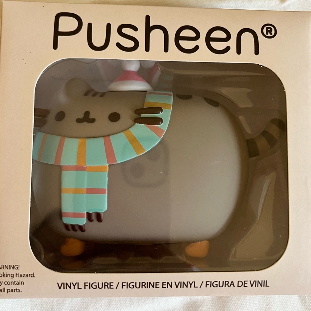 Pusheen Box Exclusive Winter Figure